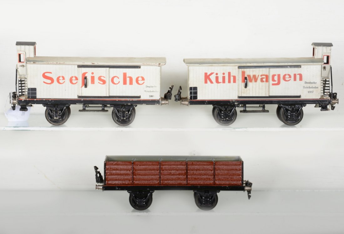 3 Marklin 24cm Freight Cars (1 of 4)