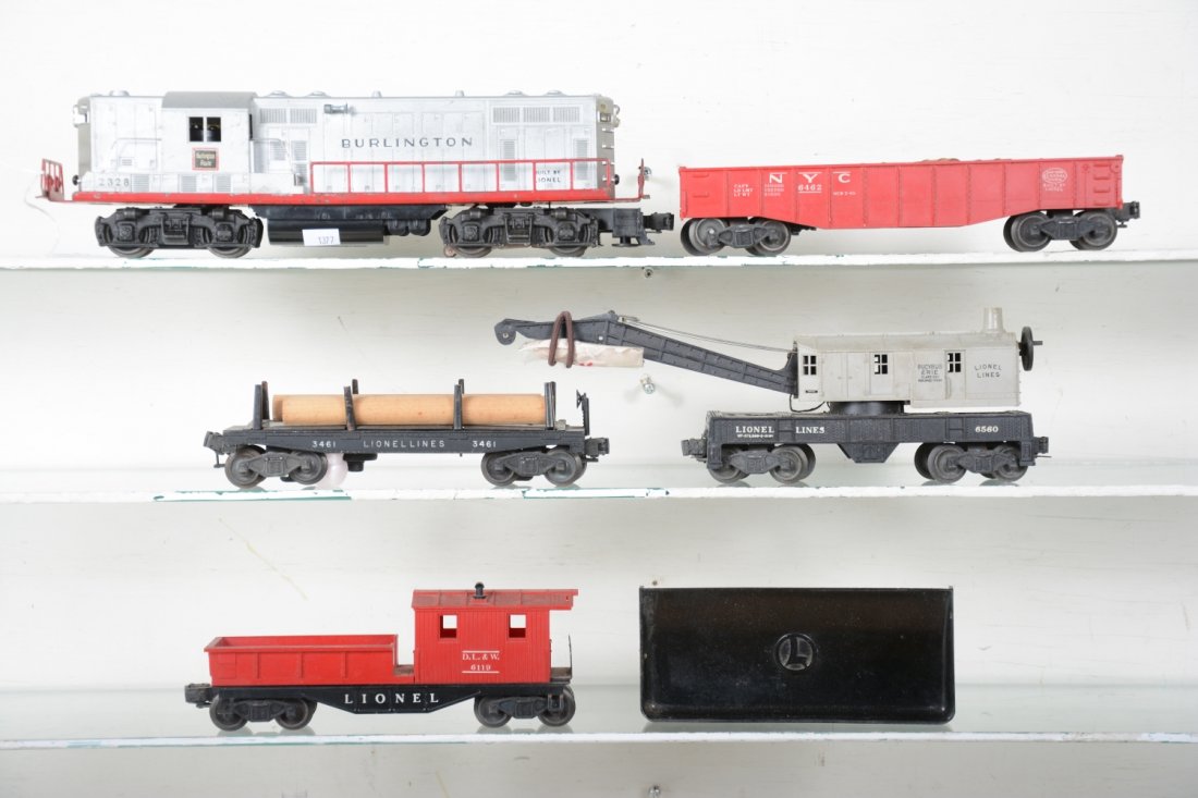 Lionel 2328 Burlington Diesel Freight Set (1 of 4)