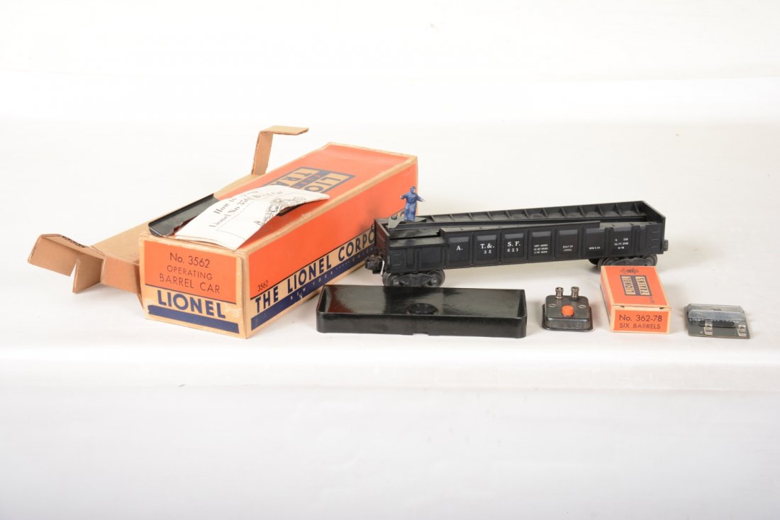 Super Boxed Lionel Black 3562 Barrel Car (1 of 5)
