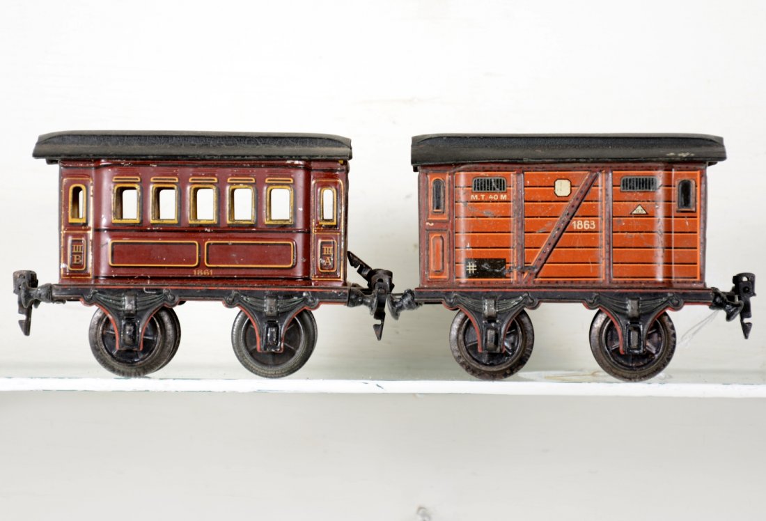 2 Early Marklin 15cm Cars (1 of 4)