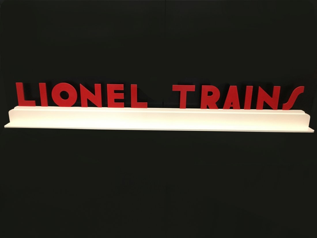 Modern Lionel Deco Style Display (1 of 2)