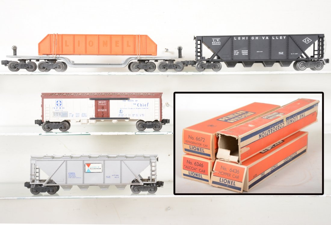 4 Boxed Lionel Freight Cars (1 of 6)