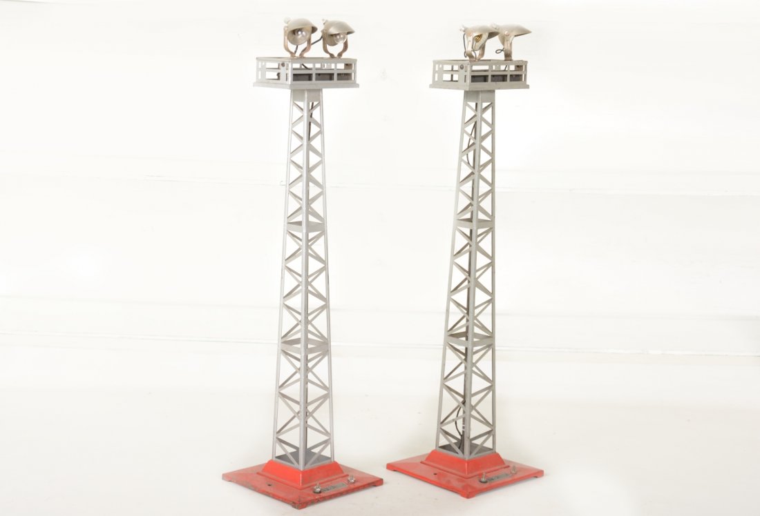 2 Lionel 92 Floodlight Towers (1 of 2)