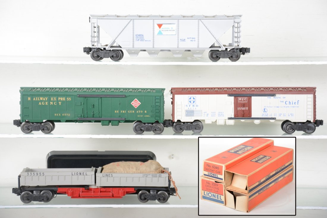 Boxed Lionel Freight Cars (1 of 7)