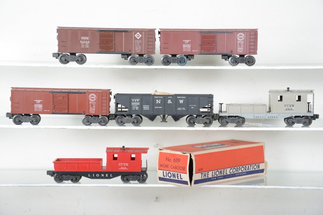 Clean Lionel Freight Cars (1 of 4)