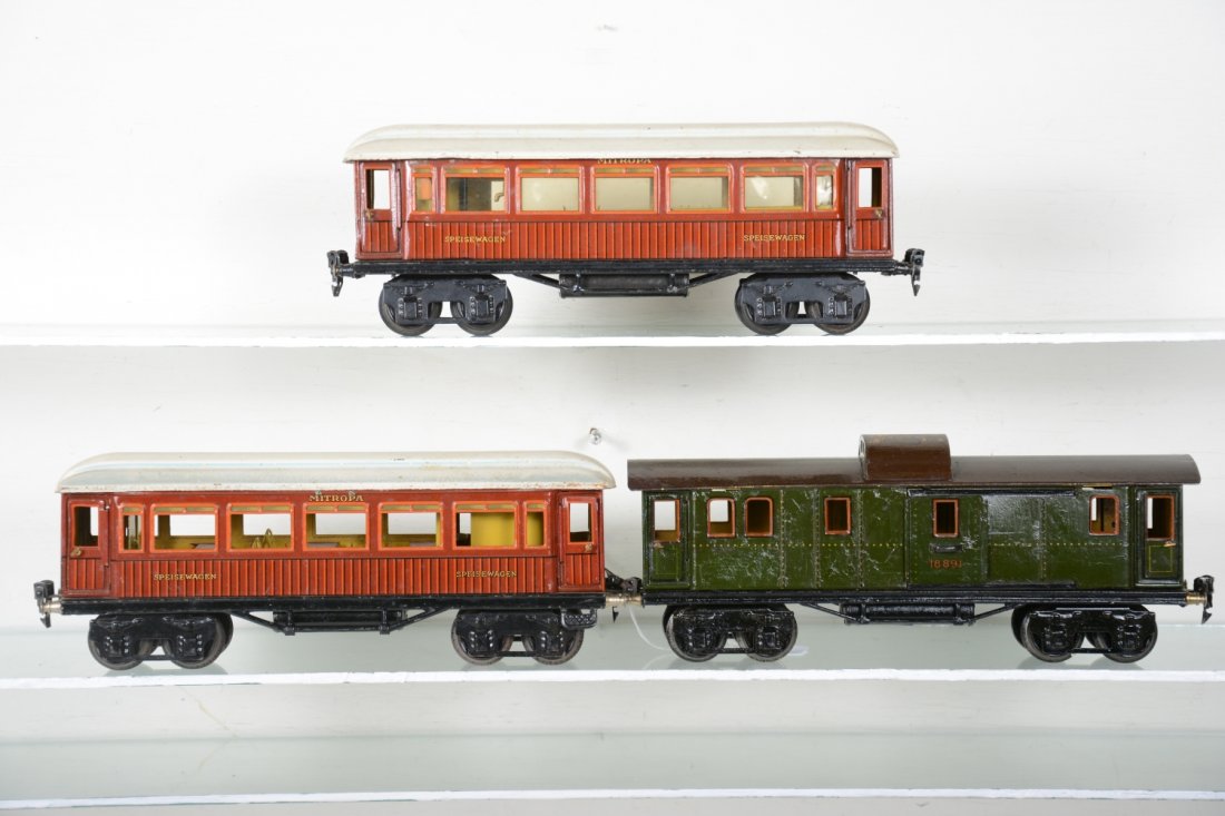 Clean Marklin 34cm Passenger Cars (1 of 5)