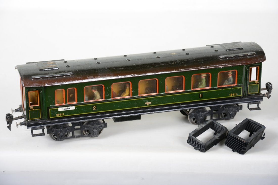 42cm Marklin 18411 Coach with Interior & Figures (1 of 5)