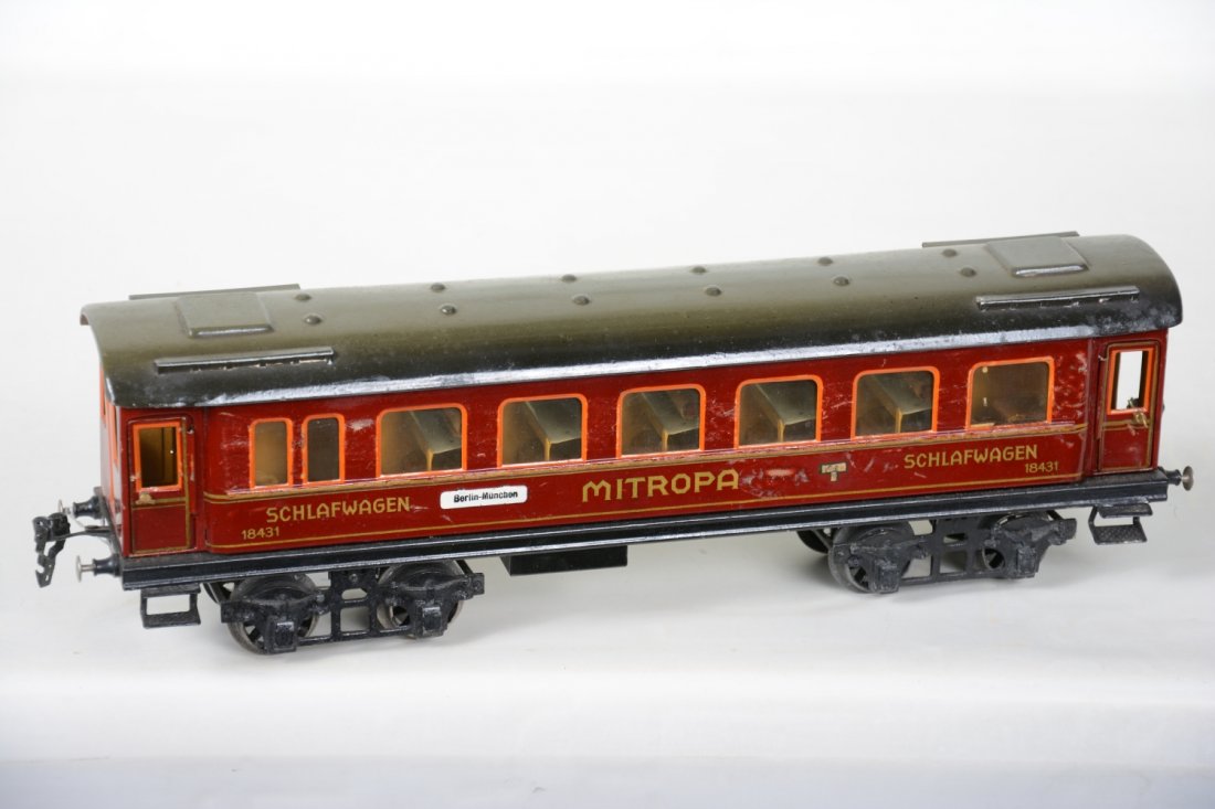 42cm Marklin 18431 Mitropa Sleeper with Interior (1 of 5)