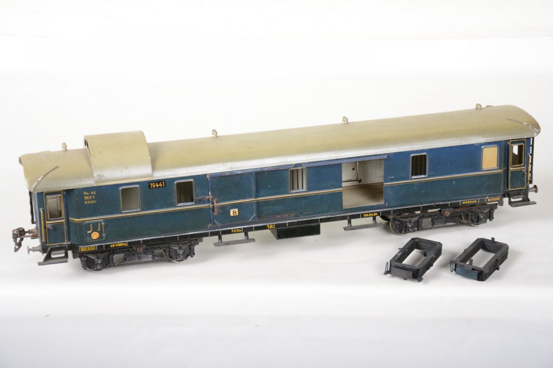 Scarce 57cm Marklin 1944/1 Blue Baggage Car (1 of 4)