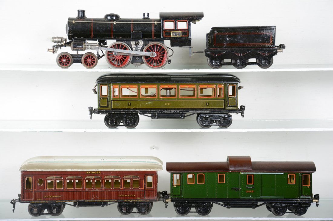 Clean Marklin E65/13041 Steam Passenger Set (1 of 4)