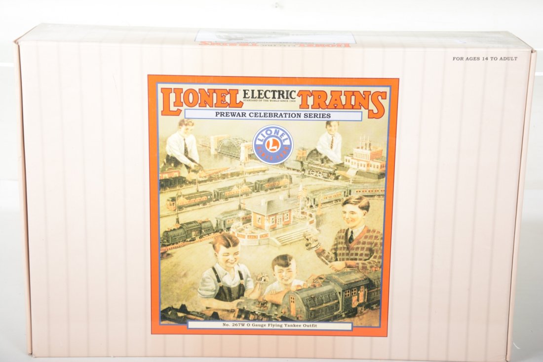 Lionel 31771 Flying Yankee Set (1 of 2)