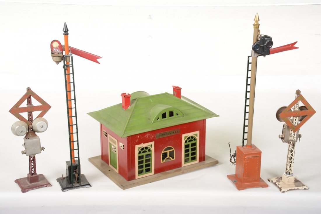 Lionel Pre War Accessories (1 of 2)