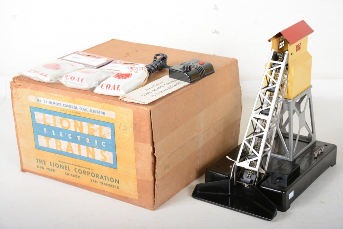 Boxed Lionel 97 Coal Elevator (1 of 2)