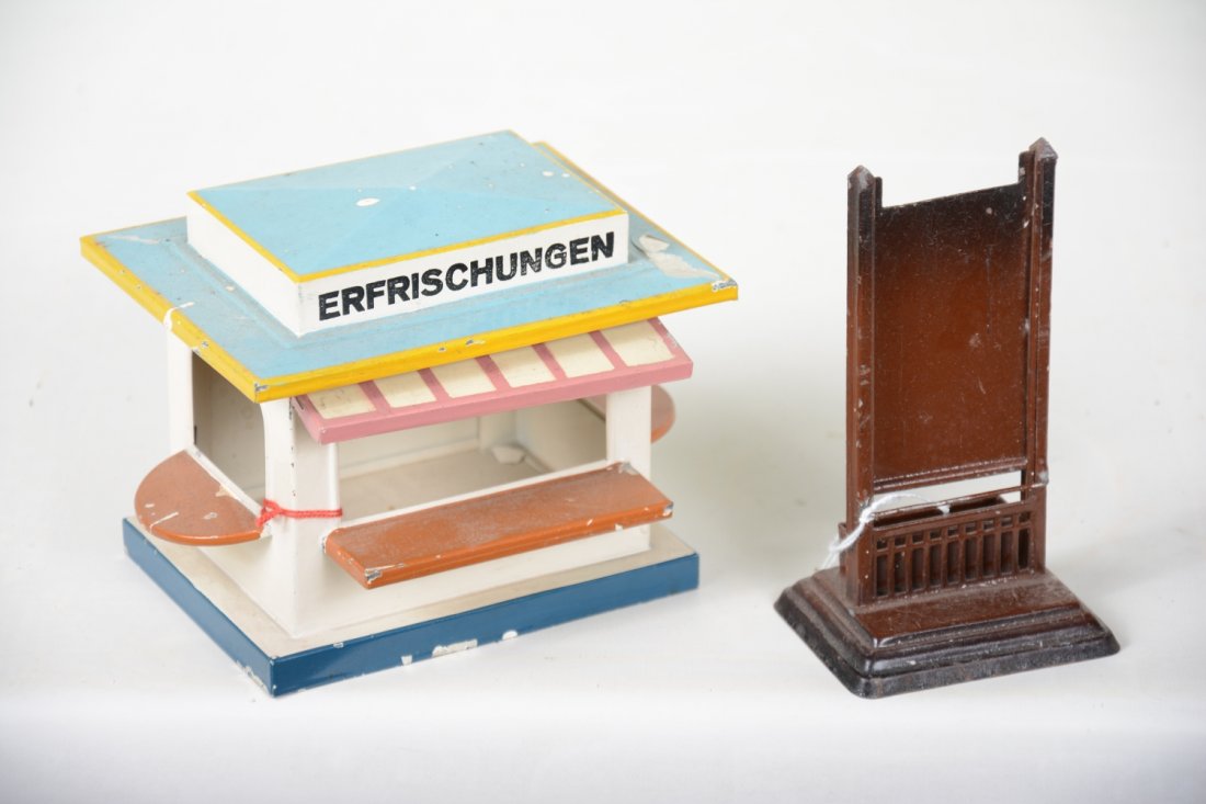 2 Bing Train Accessories (1 of 2)