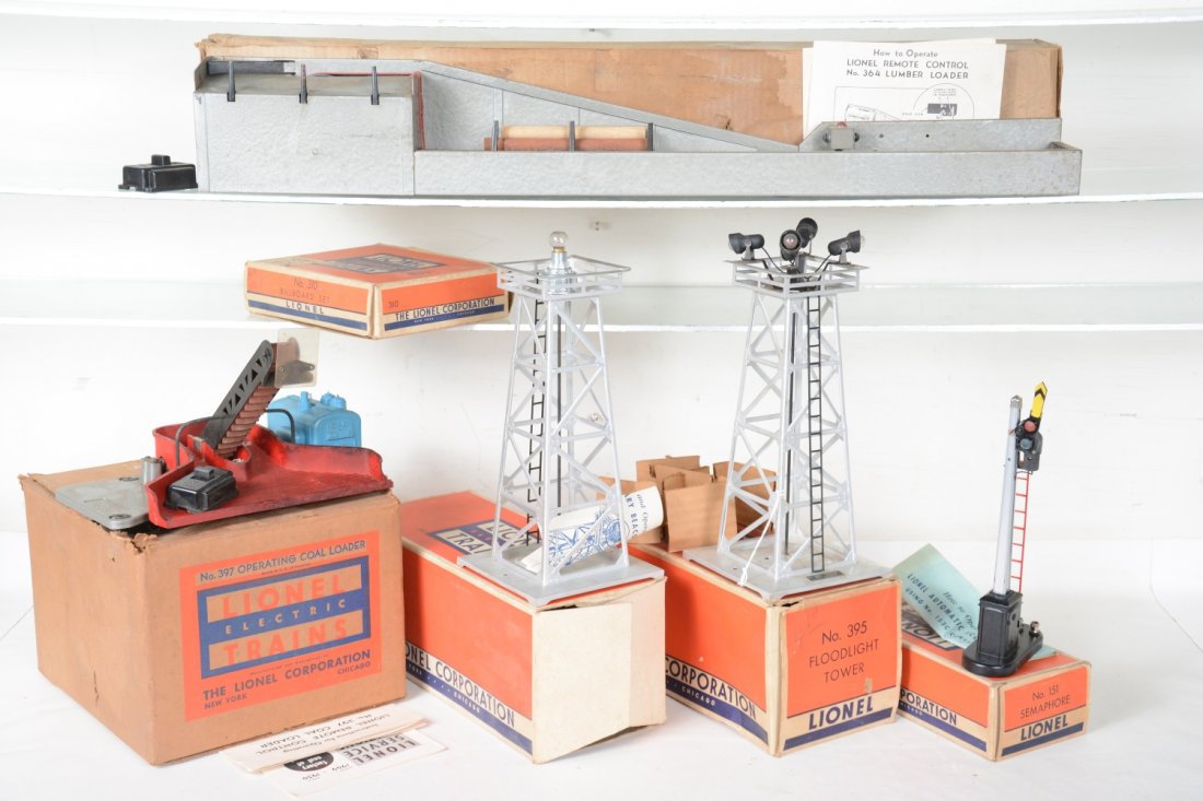 Boxed Lionel Accessories (1 of 3)