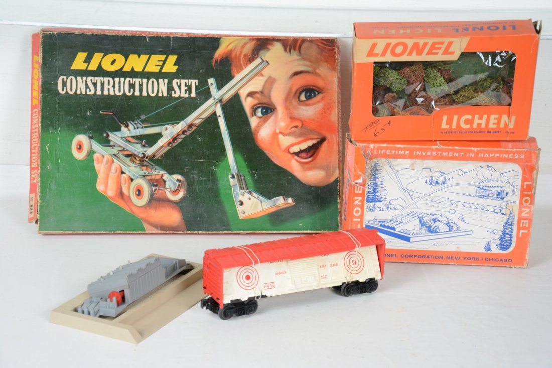 Lionel 443, 971 & 111 Accessories (1 of 3)