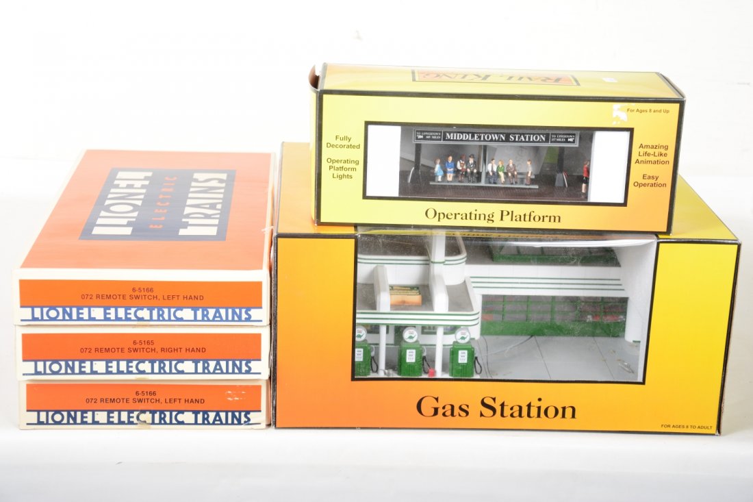 MTH & Lionel Accessories (1 of 2)