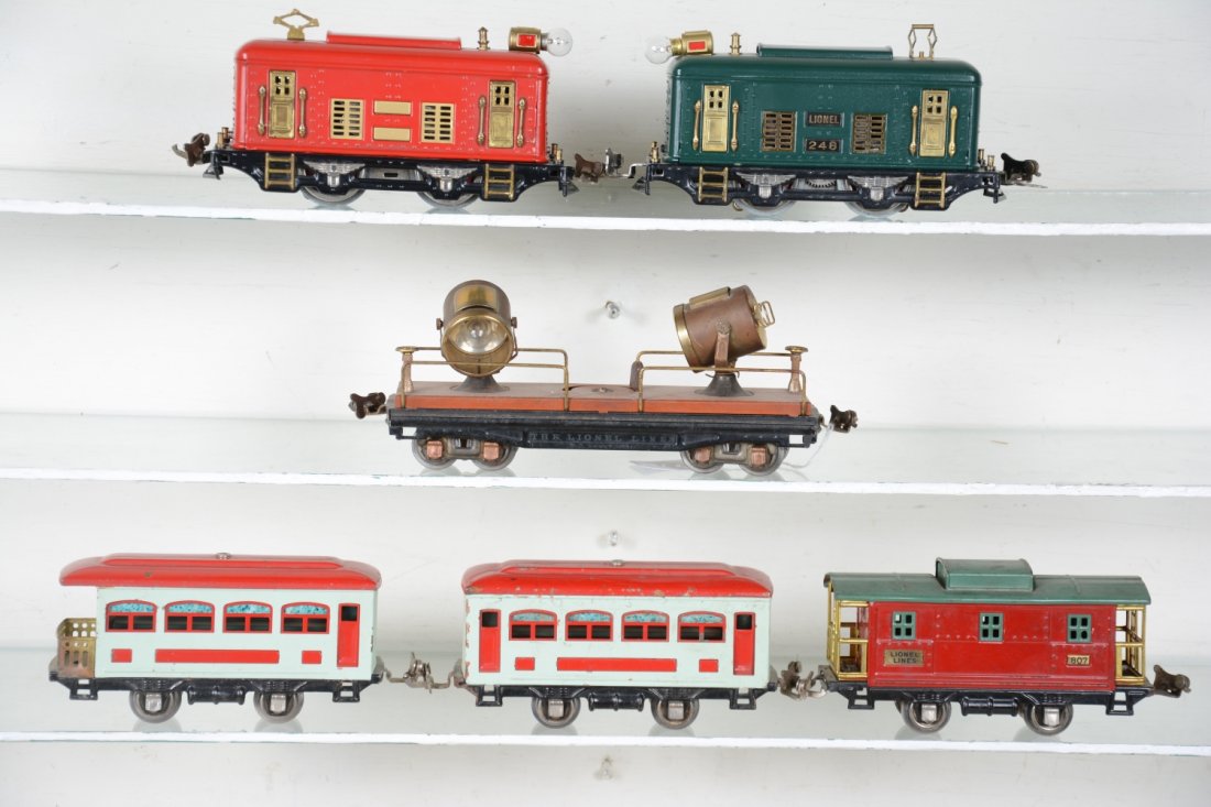 Lionel Prewar Lot (1 of 4)