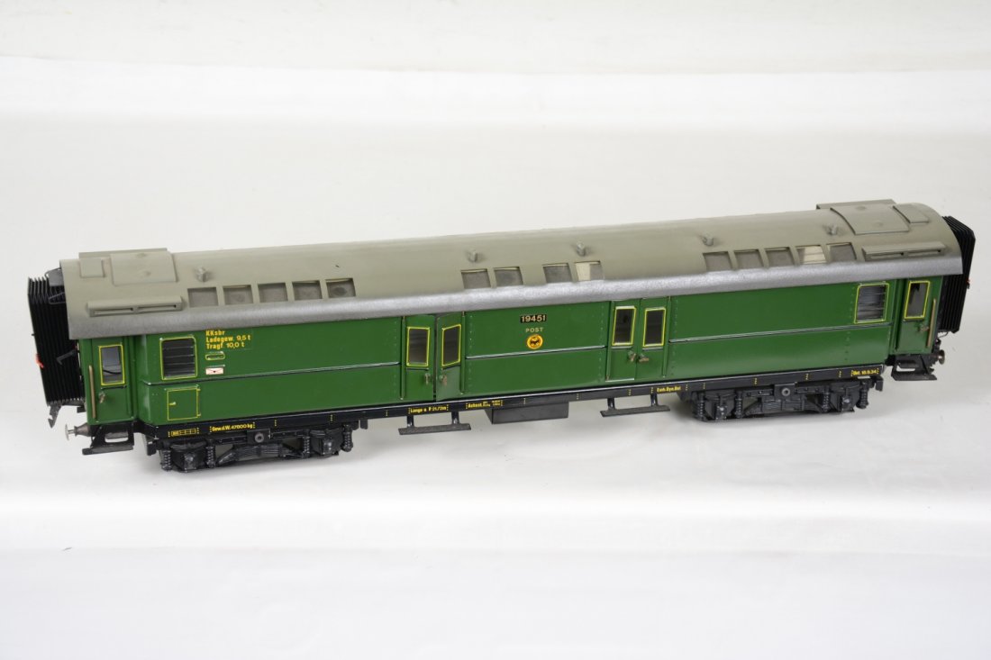 Wilag 1945/1 57cm Postal Car: 1 Gauge. Very clean & shiny 69cm car, complete with 2 vestibules. It shows light playwear, C9