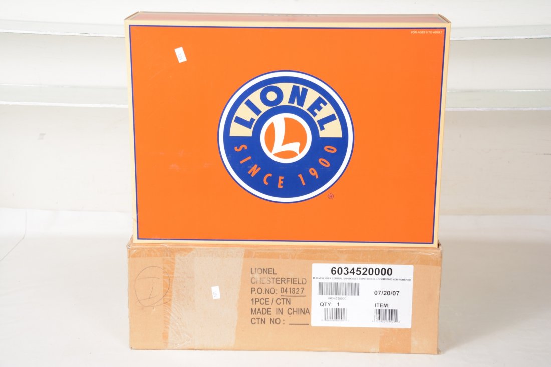 Lionel 34519 & 34520 NYC Sharknose ABA Diesels (1 of 2)