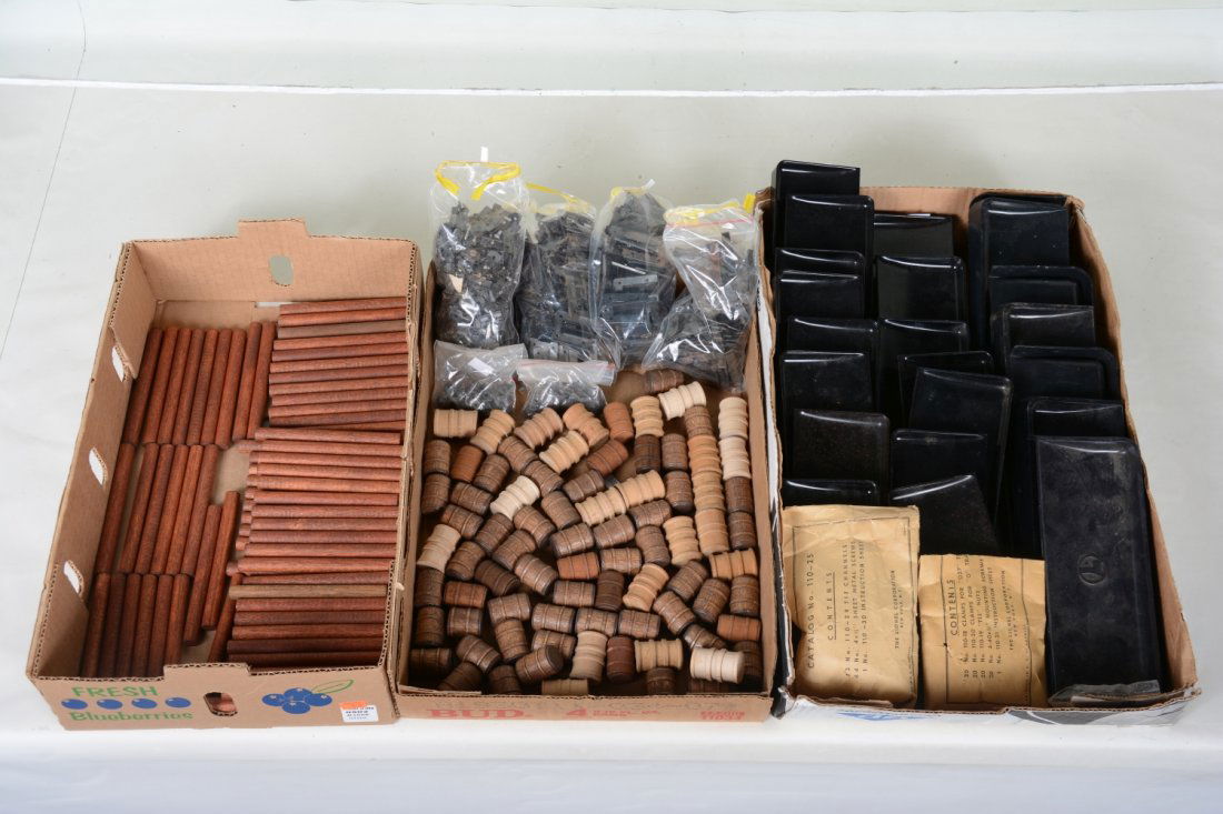 Lionel Bins, Barrels, Logs and 110s (1 of 1)