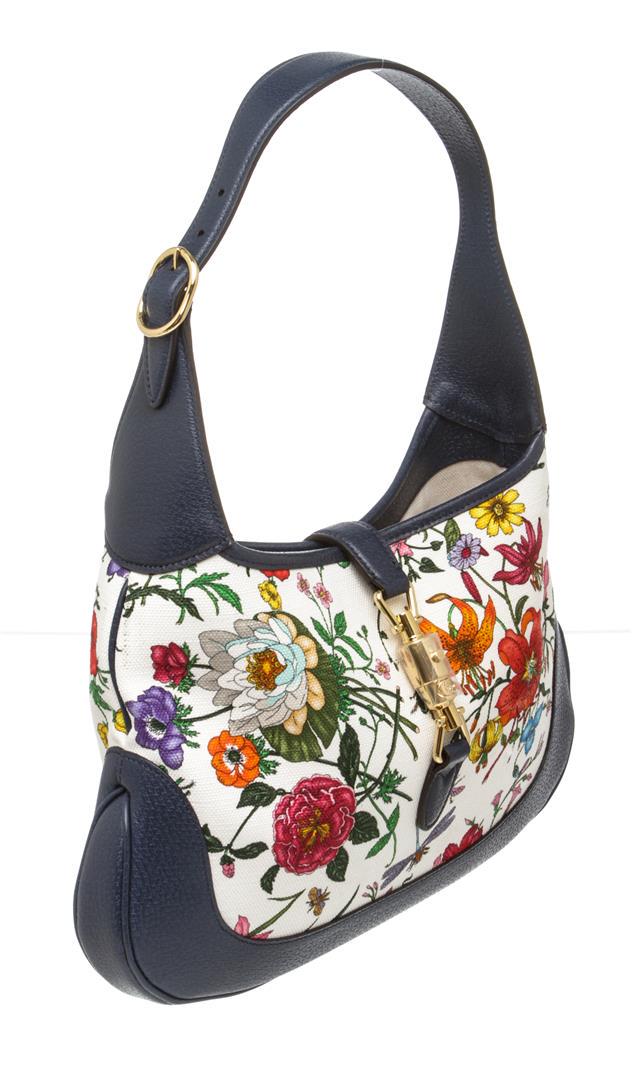 gucci marmont small matelassé shoulder bag