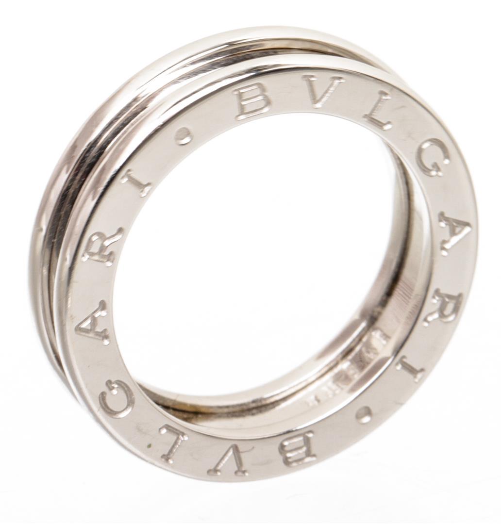 Bvlgari 18K White Gold B.zero1 Single Ring 52: Bvlgari 18K white gold B.zero1 ring band in designer size 52. Includes box.