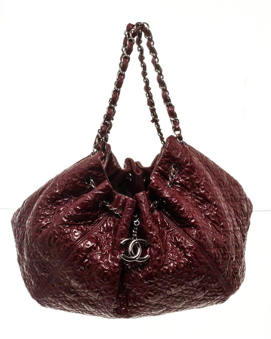 Chanel Brown Leather Rock In Moscow shoulder Bag: Chanel Brown Leather Rock In Moscow shoulder Bag. Chanel Brown Leather Rock In Moscow shoulder Bag with material leather, gold-tone hardware, trim tan vachetta leather, interior zip pocket, chain shou