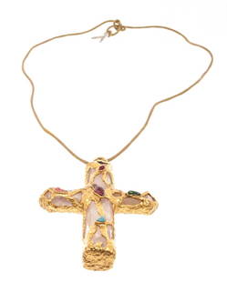 Chanel Gold Runway Rose Quartz & Gripoix Goosens Cross Pendant Necklace: Chanel Gold Runway Rose Quartz & Gripoix Goosens Cross Pendant Necklace. All available information is listed in the description and shown in the photos. Chanel Gold Runway Rose Quartz & Gripoix Goosen