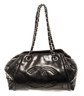 Chanel Black Leather CC Bowler Bag: Chanel Black Leather CC Bowler Bag. All available information is listed in the description and shown in the photos. Chanel