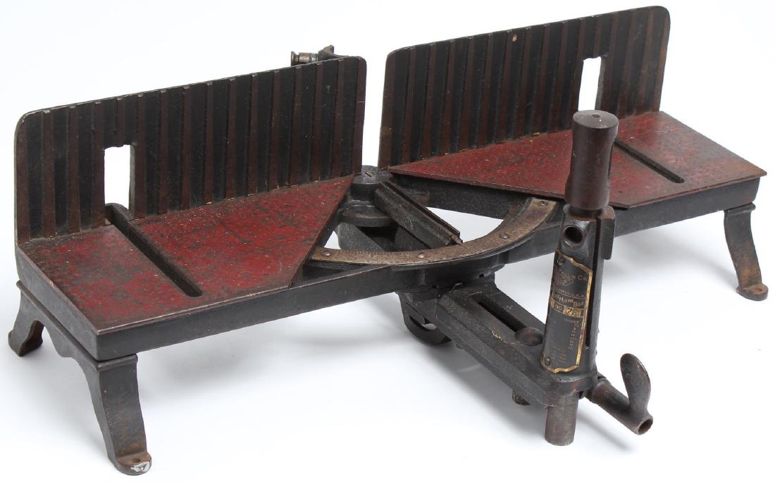 Millers Falls Langdon Acme Vintage Miter Box (1 of 2)
