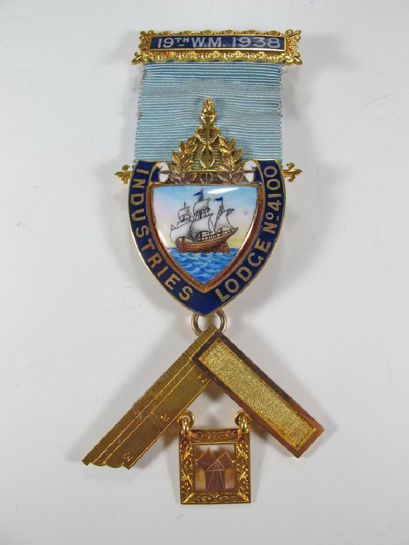 Masonic stamped 15K gold Worshipful Master jewel (1 of 7)