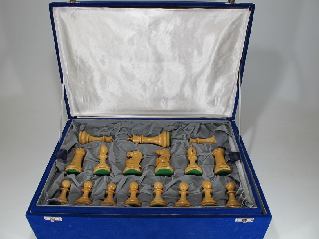 Great wood chess set in a velvet box (1 of 6)