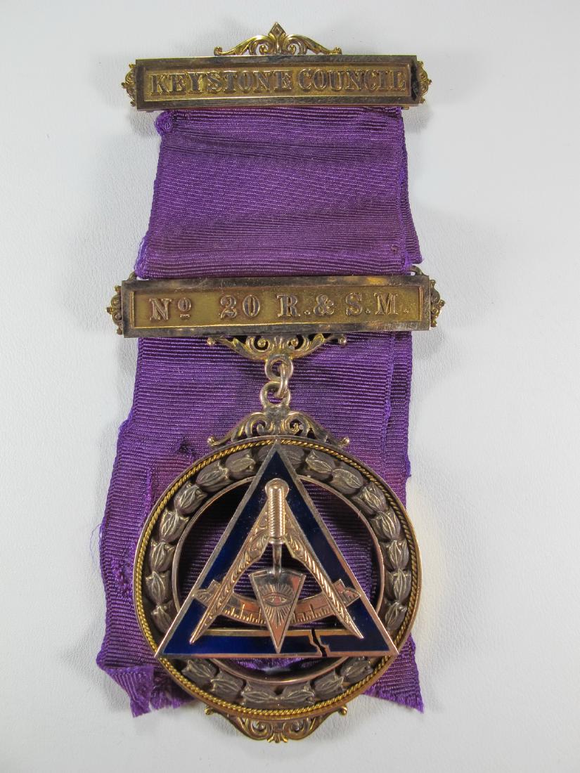 Antique Masonic 10 & 12 K gold Cryptic jewel (1 of 7)