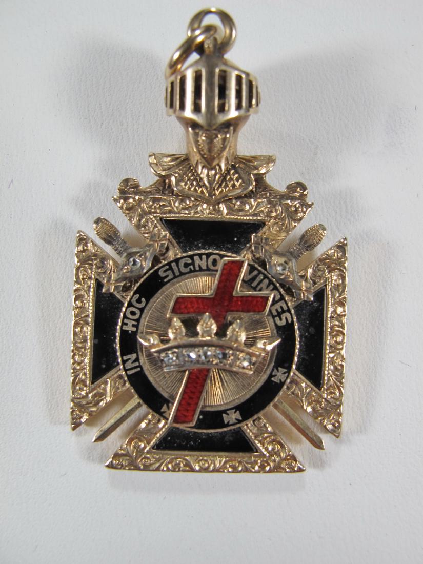 Antique Masonic 9 & 10 k gold Knights Templar (1 of 2)