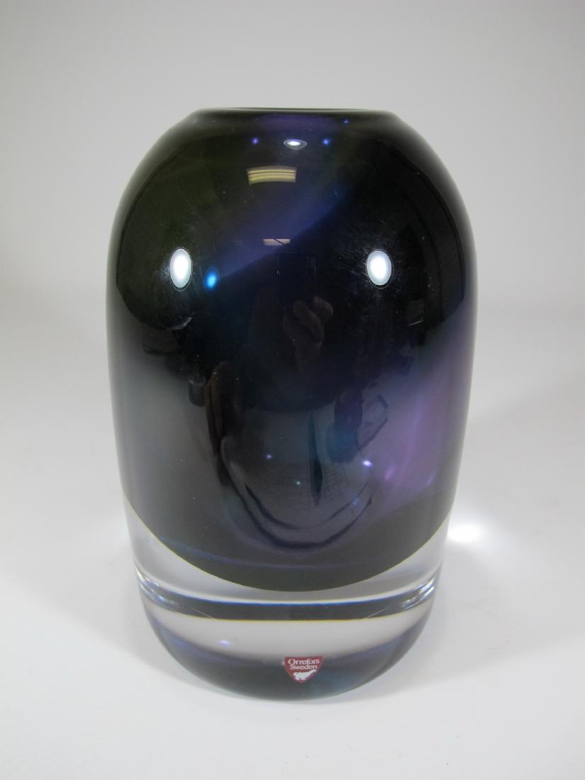 Orrefors, Sweden glass vase by Olle Aiberius (1 of 6)