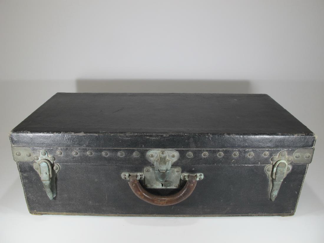 Vintage Louis Vuitton trunk (1 of 15)