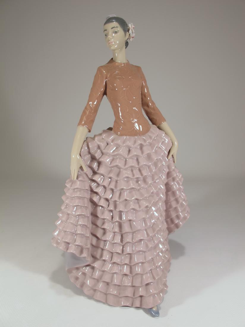 Lladro Spanish lady porcelain statue (1 of 8)