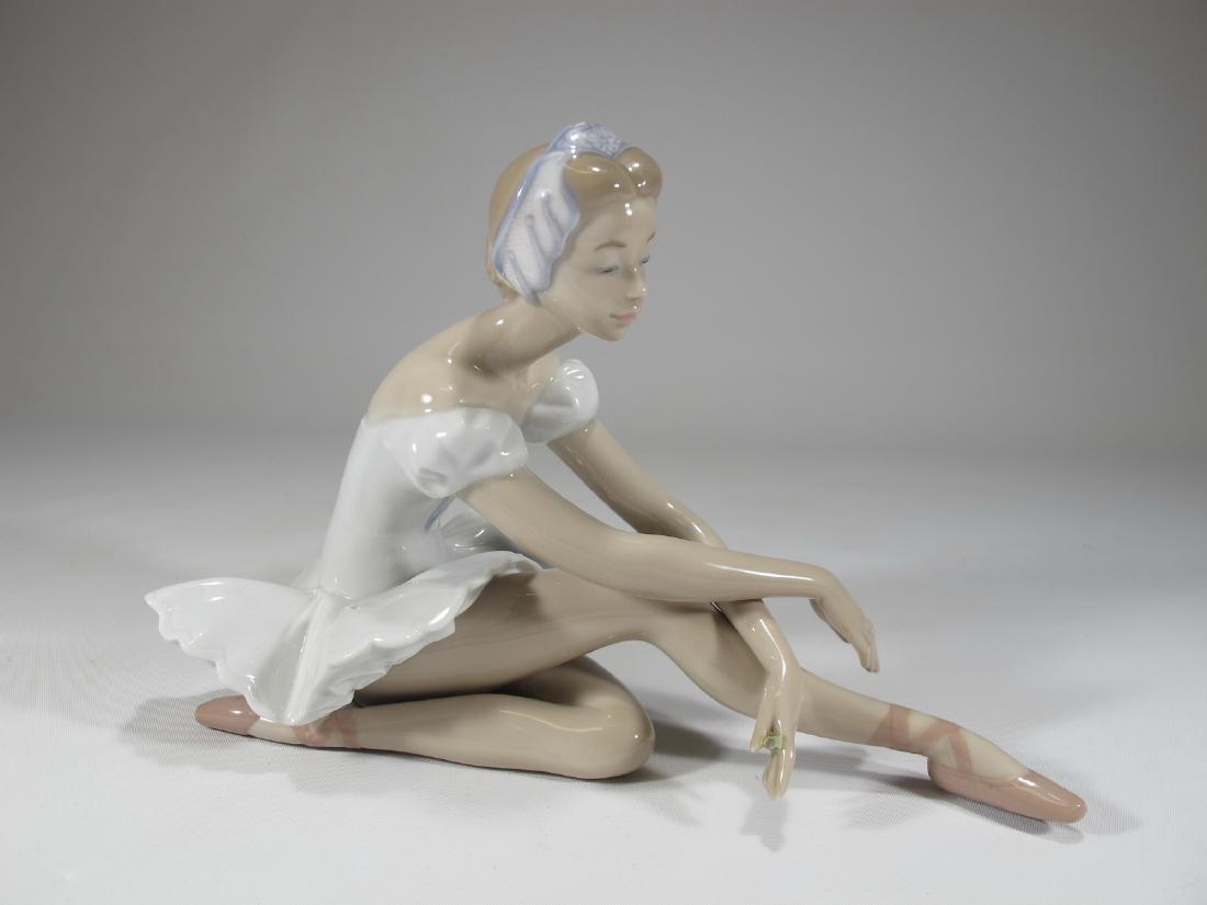 Lladro Rose Ballet figurine, Sculptor: JosÃ© Luis (1 of 7)