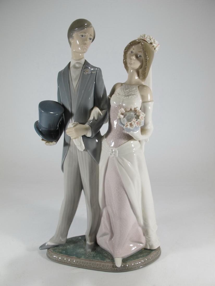 Lladro couple wedding porcelain statue