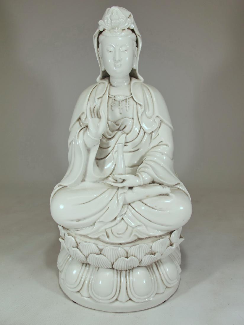 Chinese Kwan Yin off white porcelain statue, signed: Chinese Kwan Yin off white porcelain statue, signed. 14 5/8 in H x 7 1/8 in W x 5 7/8 in D. Shipping in USA or International please contact for quote both UPS stores: 1) : James Lawrence UPS Store 435