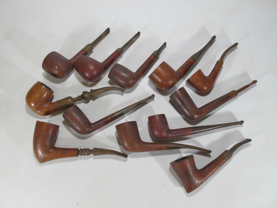 Vintage set of 8 Danish, French & English wood pipes: Vintage set of 8 Danish, French & English wood pipes. Bari Senior Old Briar, Denmark - Fireside, Denmark - Charatan’s, London - Comey’s, London - Jobey Virgin Prima, Denmark - Claude Old Briar, Fr