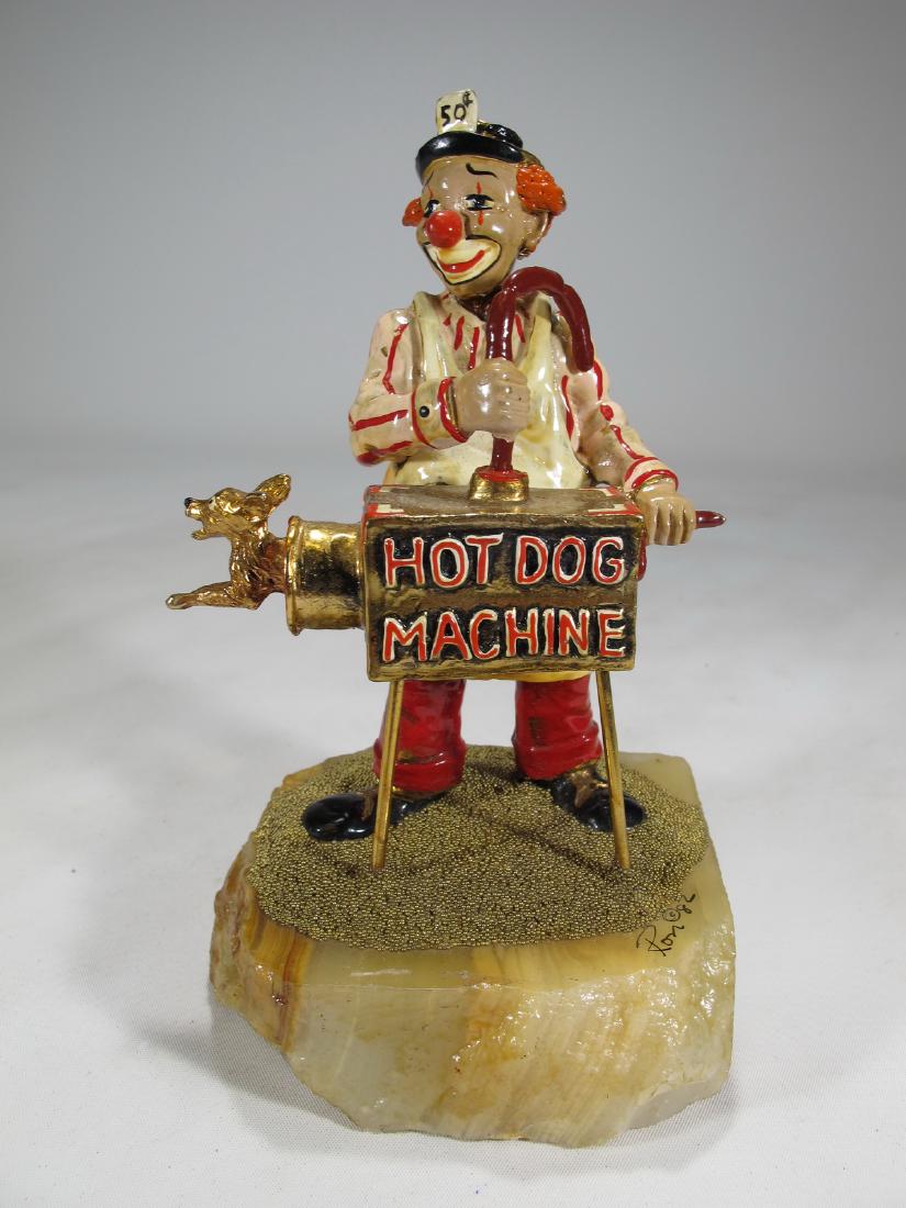 Ron LEE hand painted clown sculpture on an onyx base: Ron LEE hand painted clown sculpture on an onyx base. 7 in H x 3 3/4 in W x 3 7/8 in D. Shipping in USA or International please contact for quote both UPS stores: 1) : David Reiser UPS store 1937 - 95