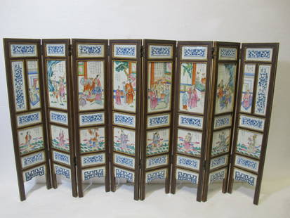 Unique Chinese 8 panels table standing screen: Unique Chinese 8 panels table standing screen, with 50 Family Rose porcelain plaques framed by wood. 32” H x 24 3/4” W opened. Closed: 32” H x 6 3/4” W x 6 3/4” D. Shippi