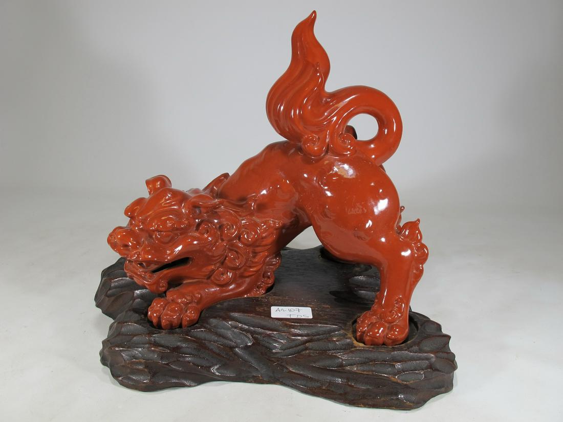 Chinese red Foodog porcelain & wood statue (1 of 9)