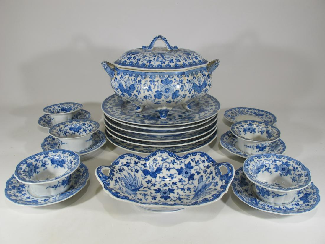 Vintage Chinese set of 19 porcelain pieces (1 of 14)