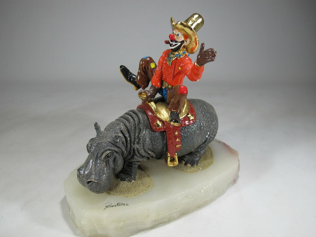 Ron LEE hand painted clown sculpture on an onyx base: Ron LEE hand painted clown sculpture on an onyx base. 7 3/4 in H x 8 1/8 in W x 4 in D. Shipping in USA or International please contact for quote both UPS stores: 1) : David Reiser UPS store 1937 - 95