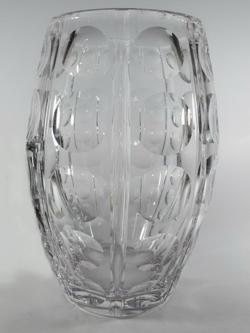 Stuart, England Art crystal vase: Stuart, England Art crystal vase, signed. 8 3/4 in H. Shipping in USA or International please contact for quote both UPS stores: 1) : David Reiser UPS store 1937 - 954-454-1131 auctions1937@gmail.com 