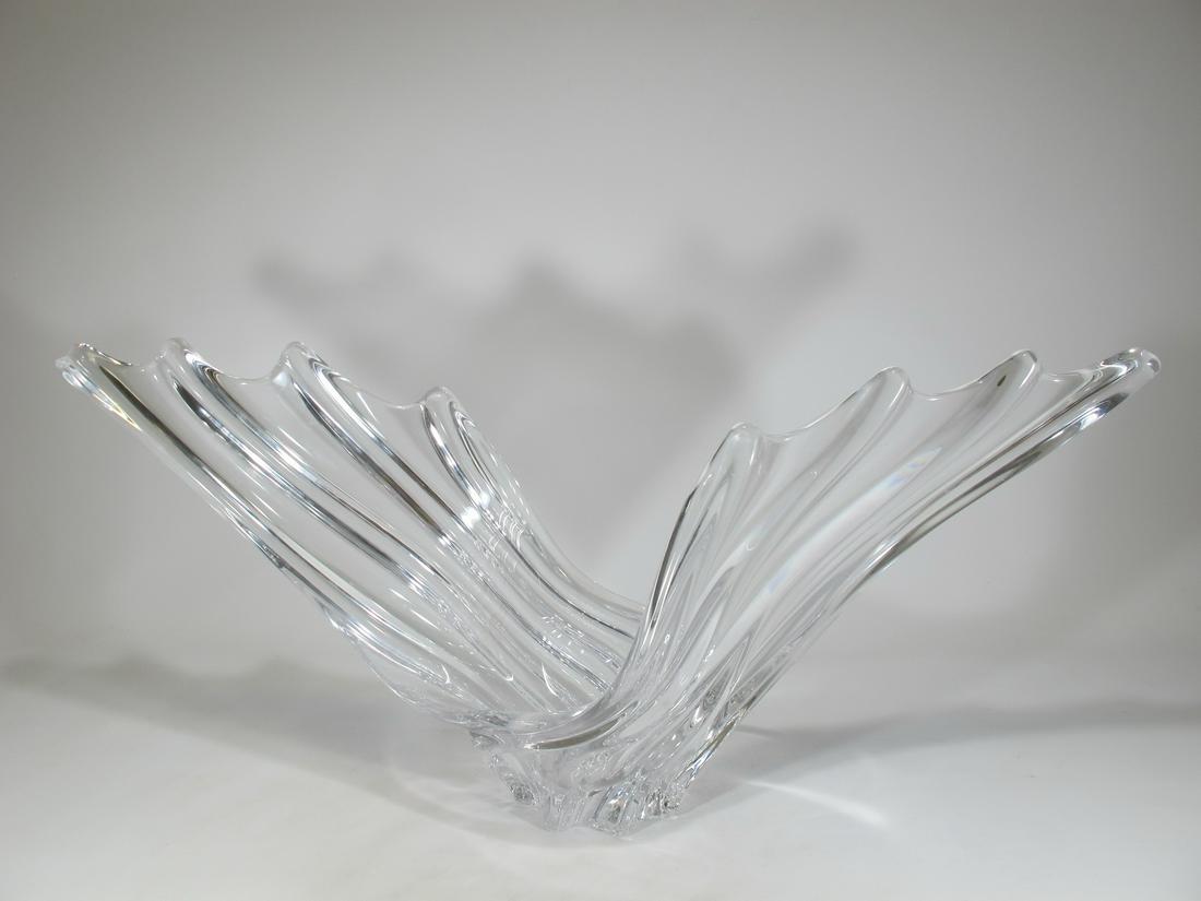 Art Vannes, France crystal centerpiece: Art Vannes, France crystal centerpiece. 12 1/4 in H x 27 in W x 9 in D. Shipping in USA or International please contact for quote both UPS stores: 1) : David Reiser UPS store 1937 - 954-454-1131 aucti