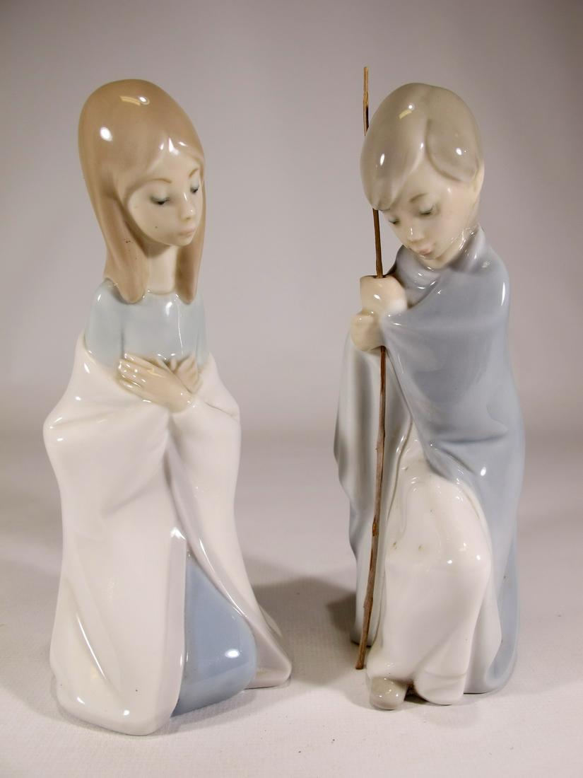 2 Lladro porcelain statues (1 of 9)